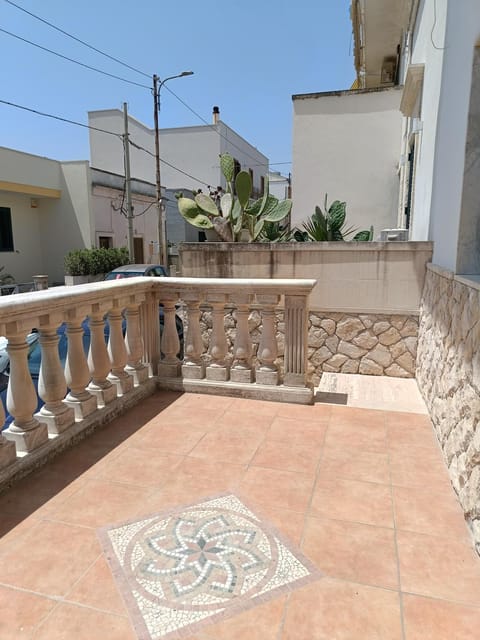 Property building, Balcony/Terrace