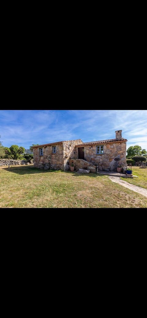 U Caseddu Di Francescu, piscine privée, plage à 10mins Villa in Bonifacio