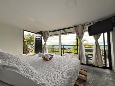 Bed, View (from property/room), Balcony/Terrace, Photo of the whole room, Bedroom, towels