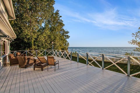 Lake Michigan Retreat- Upper Duplex Casa in Lake Michigan Beach