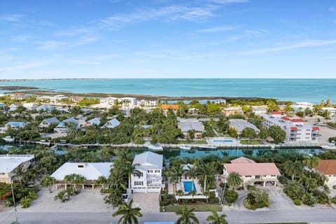 Conch Cottage House in Marathon