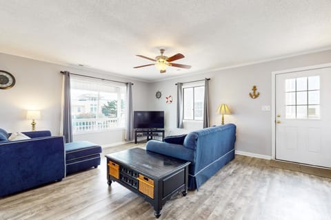 Rise & Shine Apartment in Carolina Beach