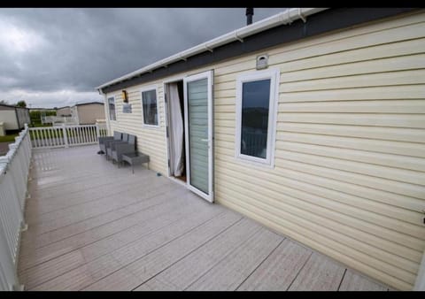 Property building, Balcony/Terrace