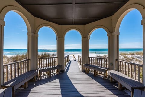 Seahorse Shores - Games, Private Beach Access, Pool, Lake, Boardwalk, Near Destin Fun House in Destin