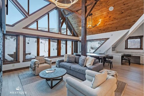 Presidential Penthouse at PCRM Modern Ski-In Ski-Out Hosted by Nestique Apartment in Park City