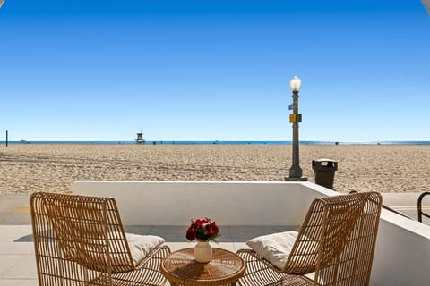 1628 West Oceanfront Oasis - All Units Apartment in Balboa Peninsula