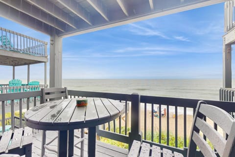 Toes in the Sand Apartment in North Topsail Beach