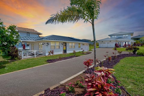 Property building, Natural landscape, Garden, Garden view