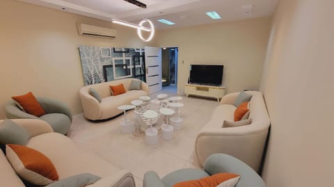 مجمع النخبه شاليه غيم 5 بغرفة نوم Chalet in Riyadh