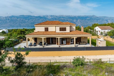 Property building, Mountain view