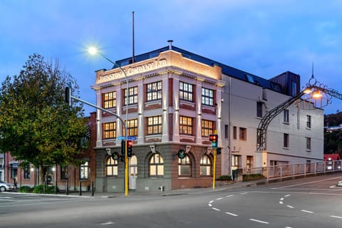 Property building, Night, Neighbourhood, City view, Street view, Location