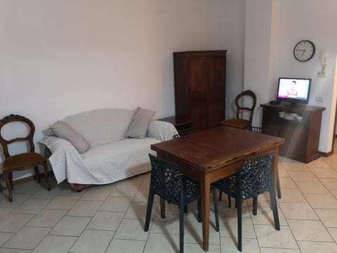 Appartamento con posto auto Apartment in Viareggio