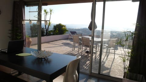 Patio, Day, Natural landscape, View (from property/room), Balcony/Terrace, Dining area