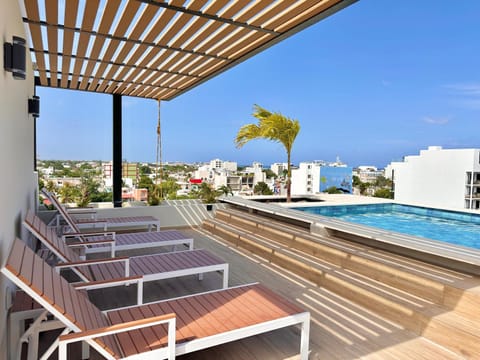 Balcony/Terrace, Swimming pool