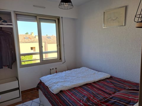 Pin rolland ,4 personnes, proche plage Apartment in La Seyne-sur-Mer