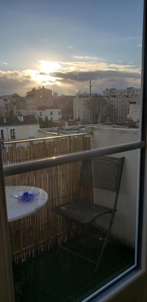 Cosy in Paris Apartment in Vanves