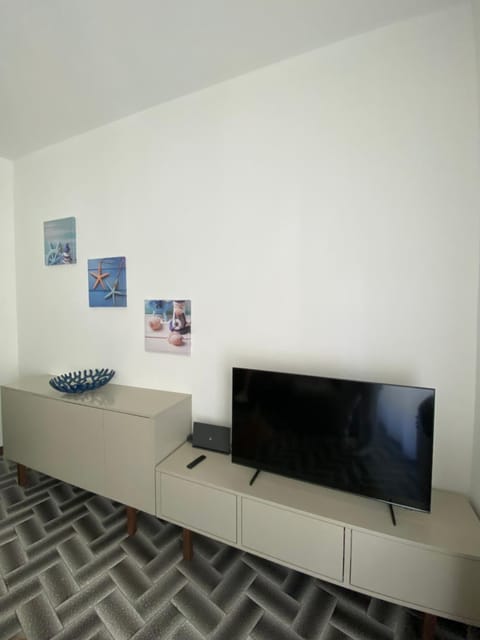 TV and multimedia, Seating area