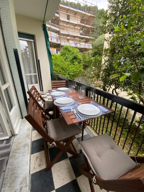 Balcony/Terrace, Garden view