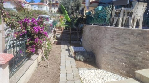 KADINLAR DENİZİ PLAJINDA full DENİZ MANZARALI VİLLA Villa in Kusadasi