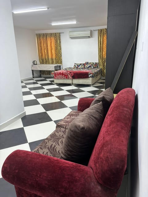 LARGE M BEDROOM Attached Bathroom with Terrace Access in a villa Sharjah Vacation rental in Ajman