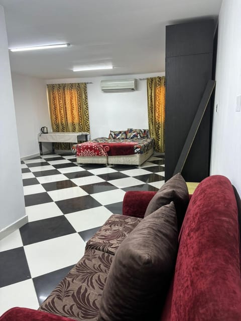 LARGE M BEDROOM Attached Bathroom with Terrace Access in a villa Sharjah Vacation rental in Ajman