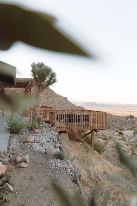 High Point Views On Top Of A Mountain House in Joshua Tree