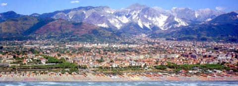 Appartamento Lea - MareMonti Apartment in Marina di Carrara