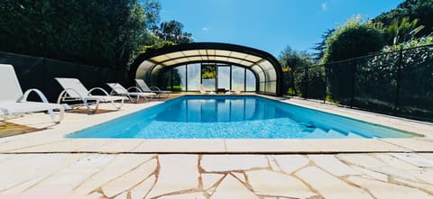 Pool view, Swimming pool, sunbed