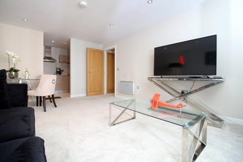 Perfect getaway in Cardiff Marina Apartment in Cardiff