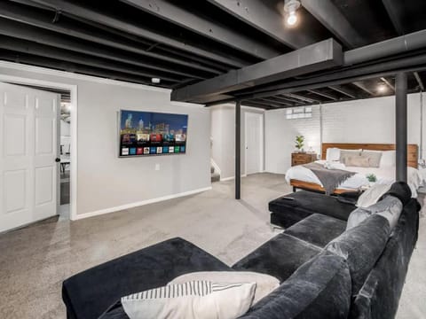 Seating area, Bedroom