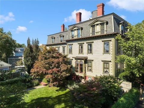 The Underwood-Hale House Bed and Breakfast in Providence