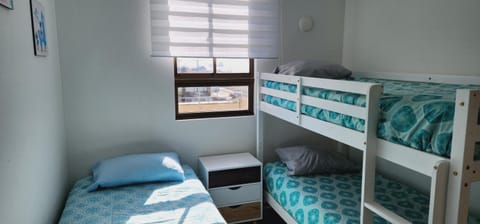 Bedroom, bunk bed