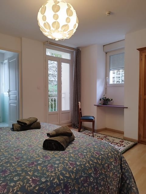 Par Saint Georges ! Apartment in Cahors