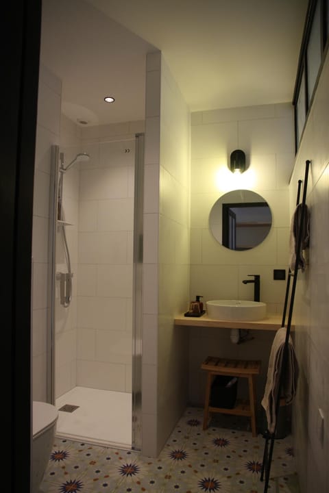 Shower, Bathroom, Bedroom