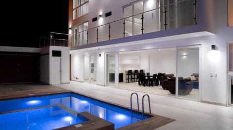 Balcony/Terrace, Swimming pool