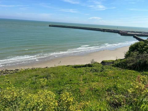 Nearby landmark, Beach