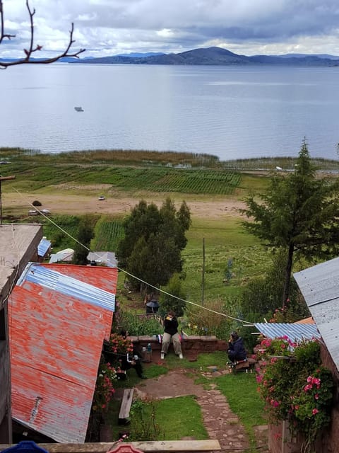 Casa de Alejandra Llachon Country House in Puno, Peru