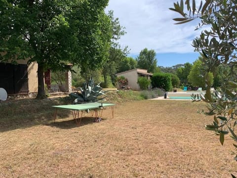 Maison avec piscine, au calme House in Lorgues