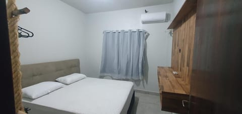 Bed, Photo of the whole room, Bedroom, air conditioner