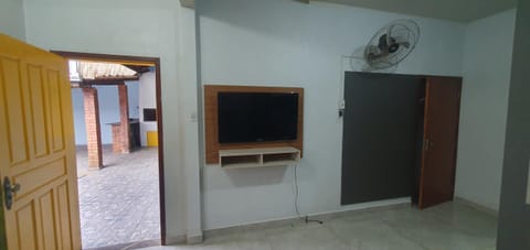 Communal lounge/ TV room, air conditioner