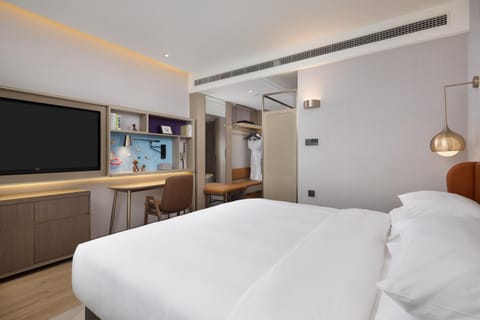 Home2 Suite by Hilton Hangzhou East Railway Station Hotel in Hangzhou