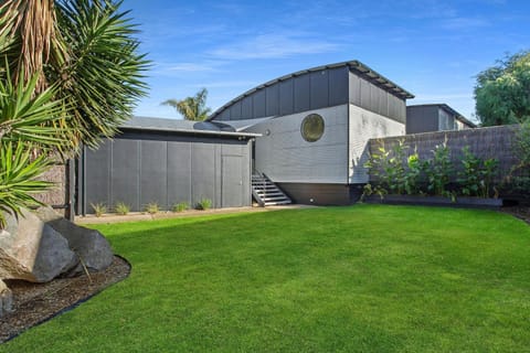 Sorrento Poolside Haven House in Melbourne Road