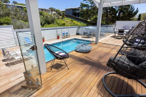 Poolside Sorrento Style House in Portsea