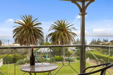 Vista Paradiso - Sorrento Village Townhouse - Amazing Views House in Melbourne Road