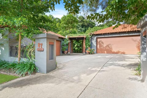 Property building, Street view