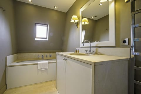 Le Roof Top-Apt T4-Proche Mer et Centre Ville Apartment in Deauville