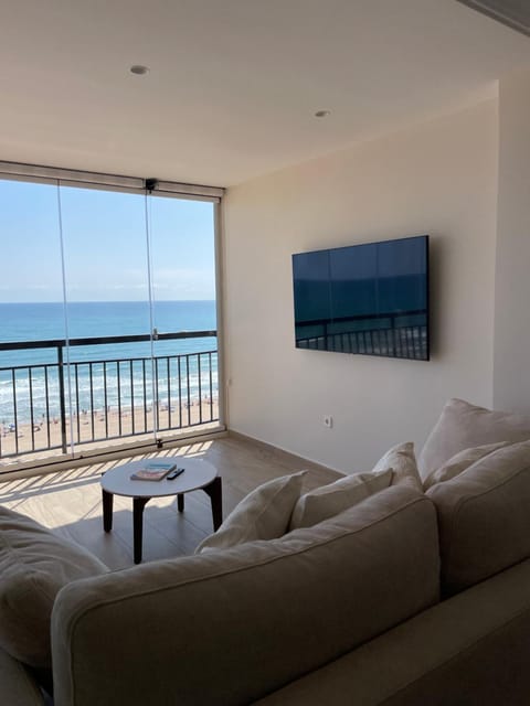 TV and multimedia, Living room, Beach, Sea view