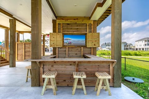 Saved By The Shell home House in Bolivar Peninsula