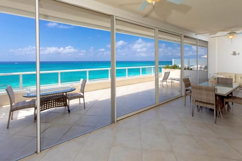 Day, View (from property/room), Balcony/Terrace, Seating area, Sea view