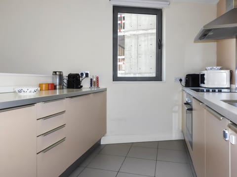 Kitchen or kitchenette, kitchen, kitchen